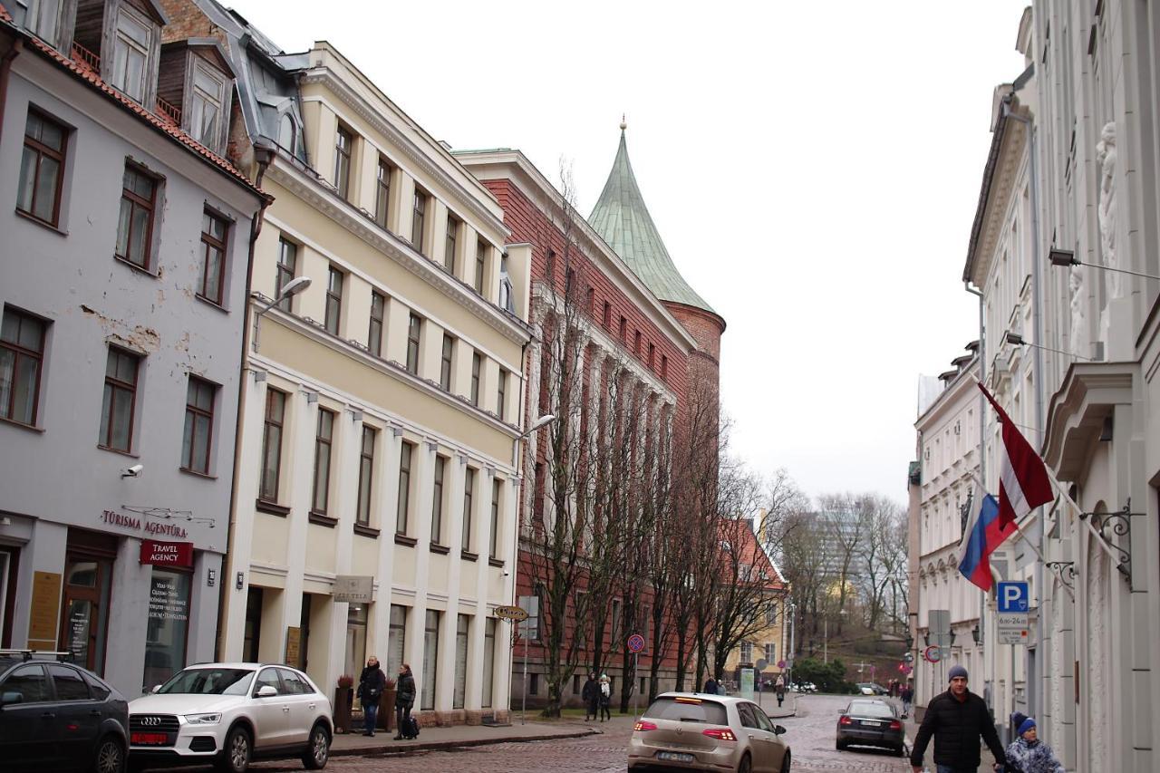 Dream Apartment Near The Old Tower Riga Bagian luar foto